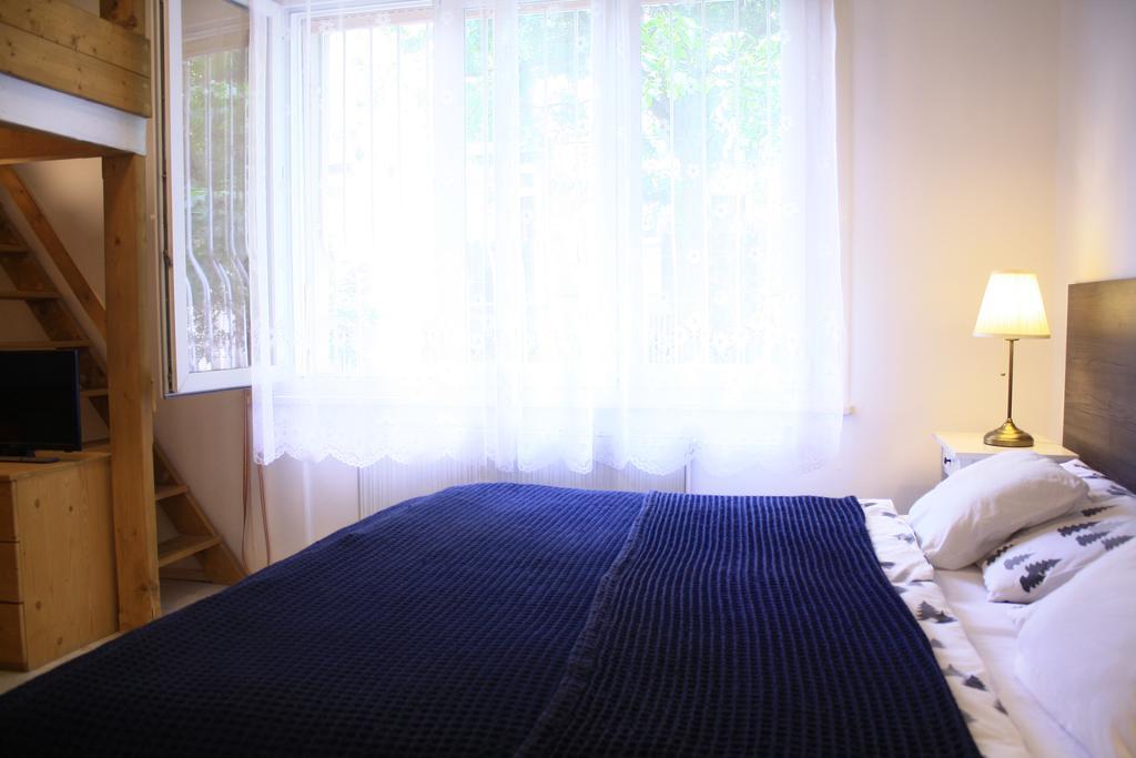 O-Ujlak Apartman บูดาเปสต์ ภายนอก รูปภาพ