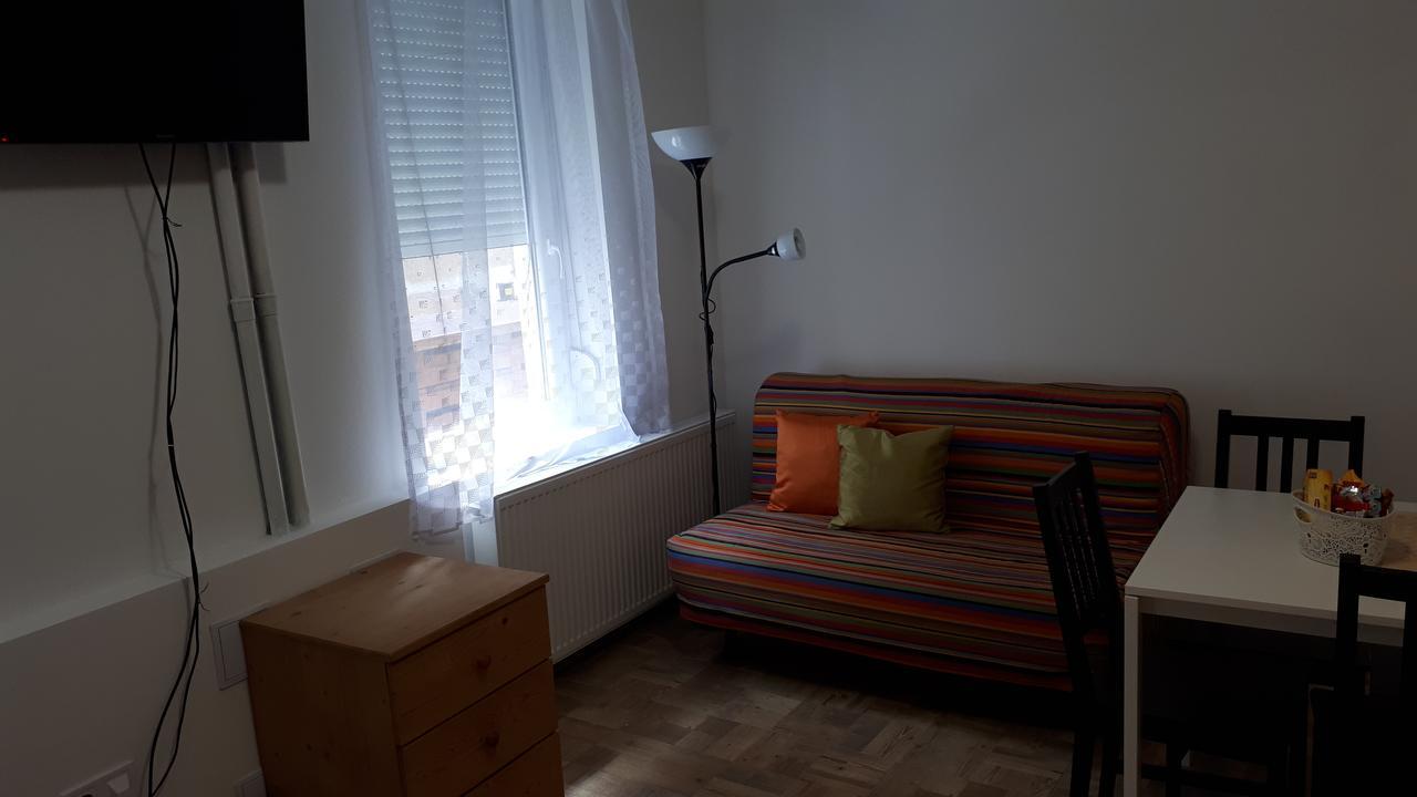 O-Ujlak Apartman บูดาเปสต์ ภายนอก รูปภาพ